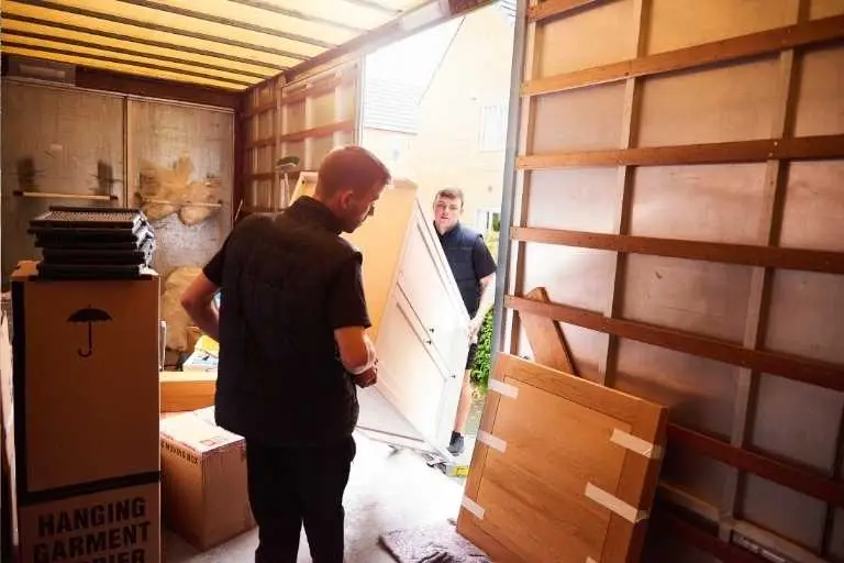 Tips for a Smooth Flat & Apartment Move